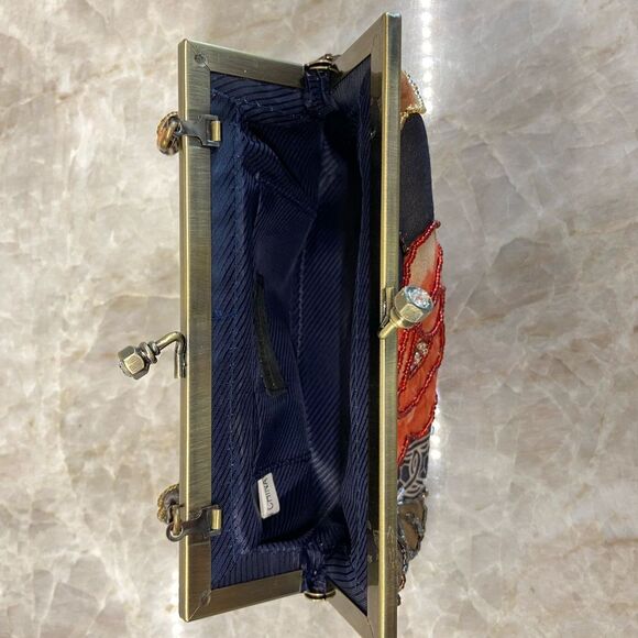 Floral Embroidered Women's Bag - Picture 11 of 12